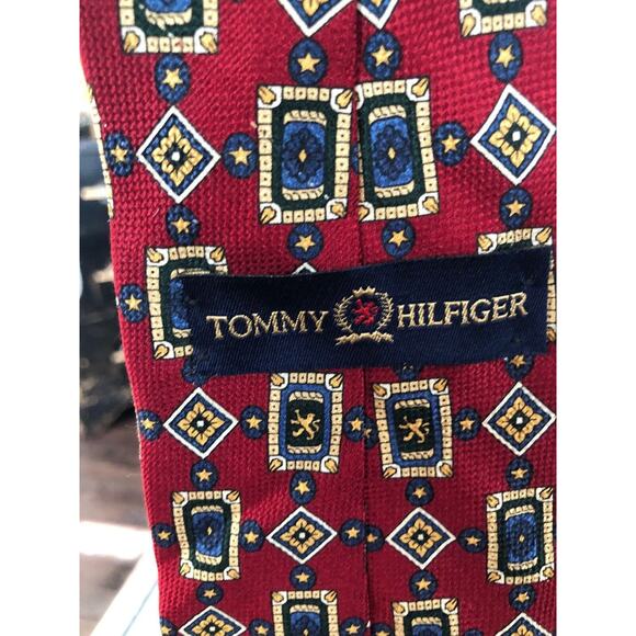 Tommy Hilfiger Men's 100% Italian Silk Tie Classic 2 Tone Design Red & Blue GUC - Picture 4 of 7